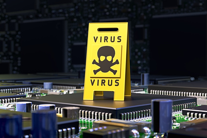 Innenleben PC mit Totenkopfschild